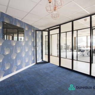 Bureau privé 48 m² 12 postes Location bureau Rue Royale Saint-Cloud 92210 - photo 1
